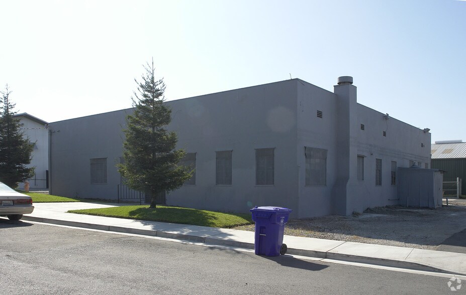 More Photos Of 3701 Collins Ave, Richmond Unknown For Lease