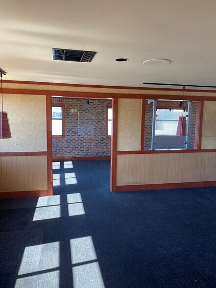 More Photos Of 1805 Beltline Rd SW, Decatur Storefront For Sale