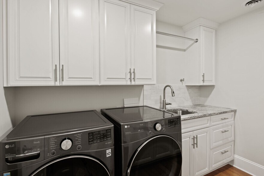 More Photos Of 114-116 E Main St, Penn Yan Storefront Retail Residential For Sale