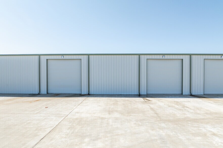 More Photos Of 2023 H O Mills hwy, Port Arthur Industrial For Lease