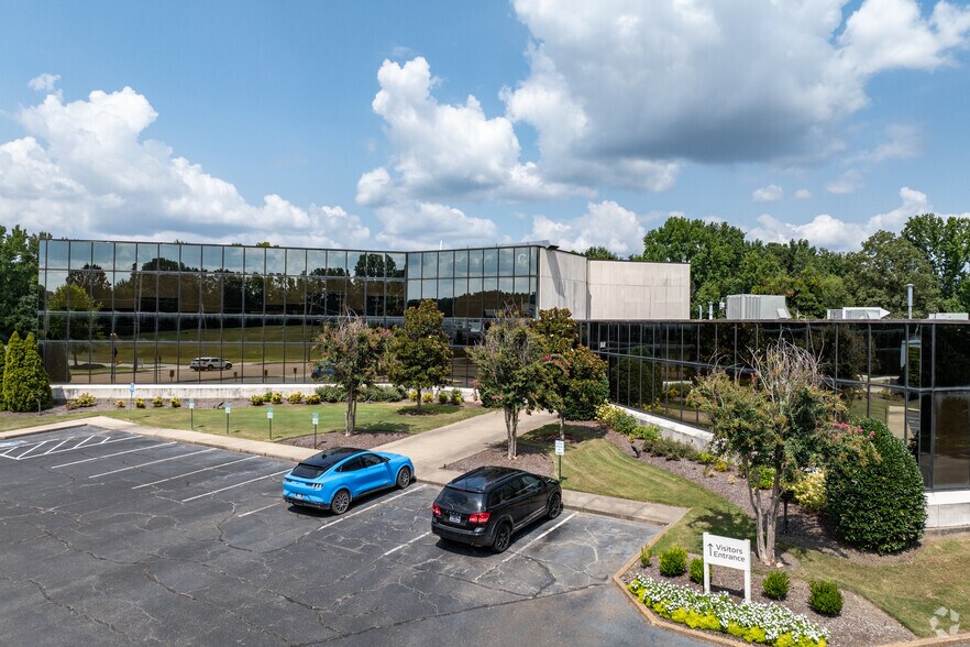 Primary Photo Of 5640 Airline Rd, Arlington Office For Sale