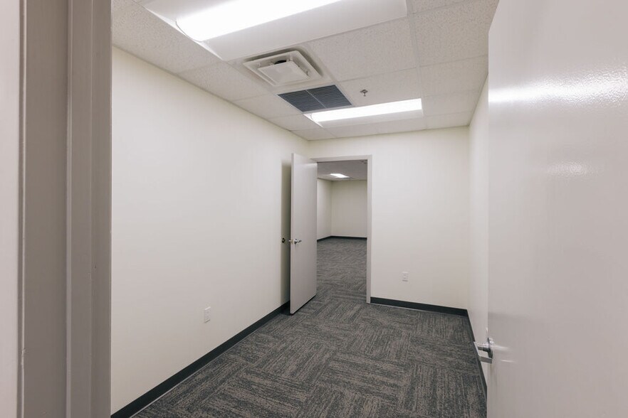 More Photos Of 2875 NW 77th Ave, Miami Warehouse For Lease