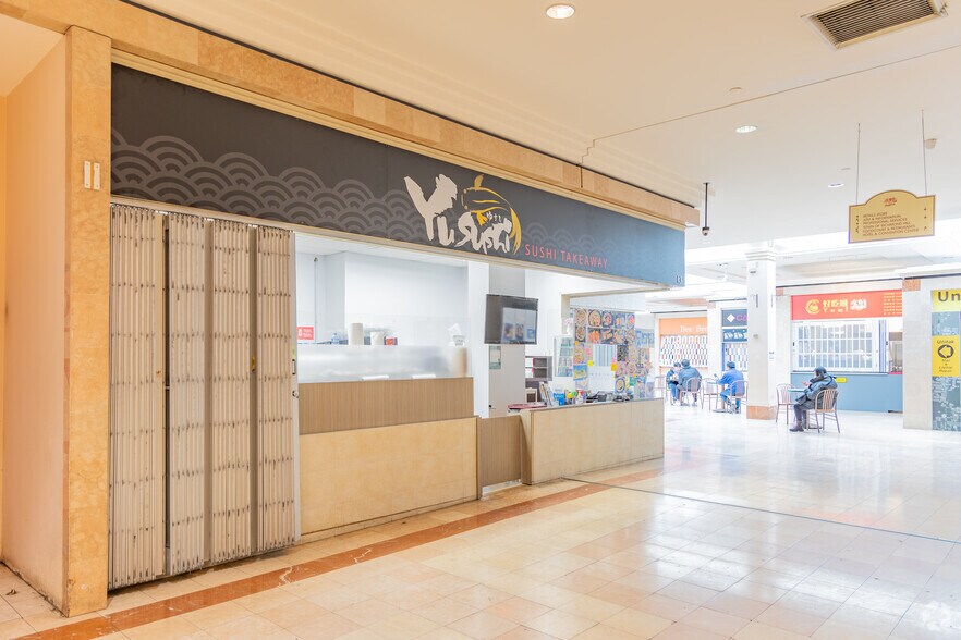More Photos Of 670 Hwy-7 E, Richmond Hill General Retail For Sale