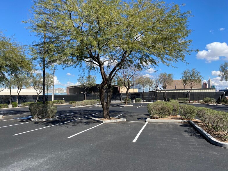 More Photos Of 4636 Wynn Rd, Las Vegas Bar For Sale