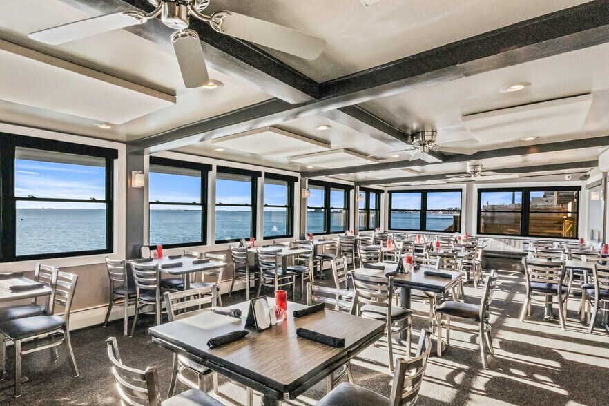 More Photos Of 539 Commercial St, Provincetown Storefront Retail Residential For Sale