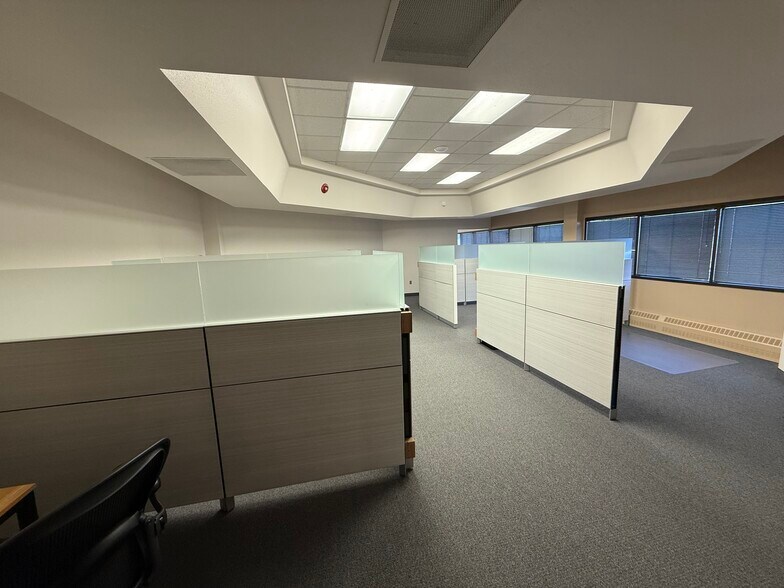 More Photos Of 186 County Road U, River Falls Office For Lease