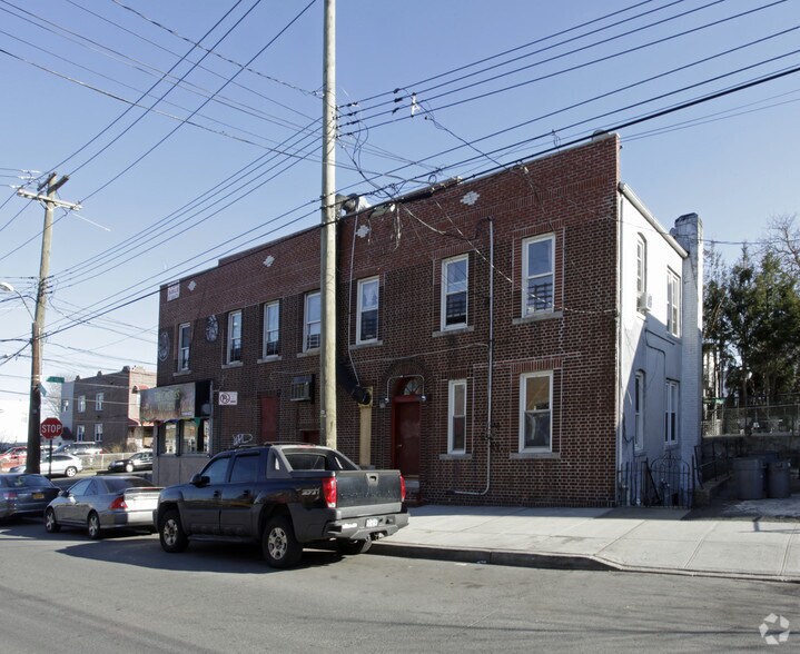 More Photos Of 849 Castle Hill Ave, Bronx Storefront Retail Residential For Lease