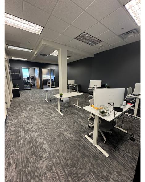 More Photos Of 9890 S Maryland Pky, Las Vegas Storefront Retail Office For Lease