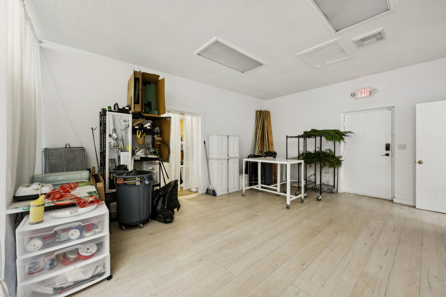 More Photos Of 1637-1643 S 8th St, Fernandina Beach Storefront For Sale