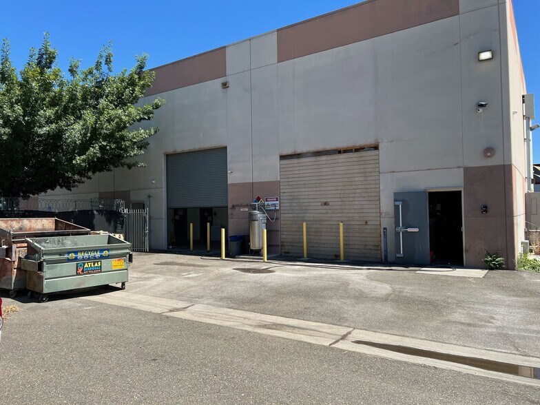 More Photos Of 1030 N D St, Sacramento Light Manufacturing For Lease