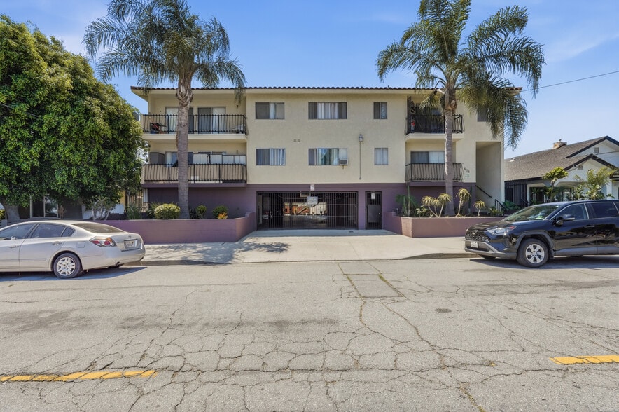 More Photos Of 635 W 15th St, San Pedro Apartments For Sale