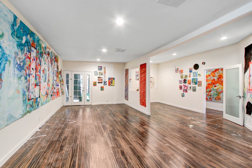 More Photos Of 13257-13259 Moorpark St, Sherman Oaks Office Residential For Sale