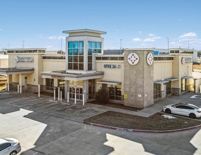 Primary Photo Of 901 W Jefferson St, Grand Prairie General Retail For Sale