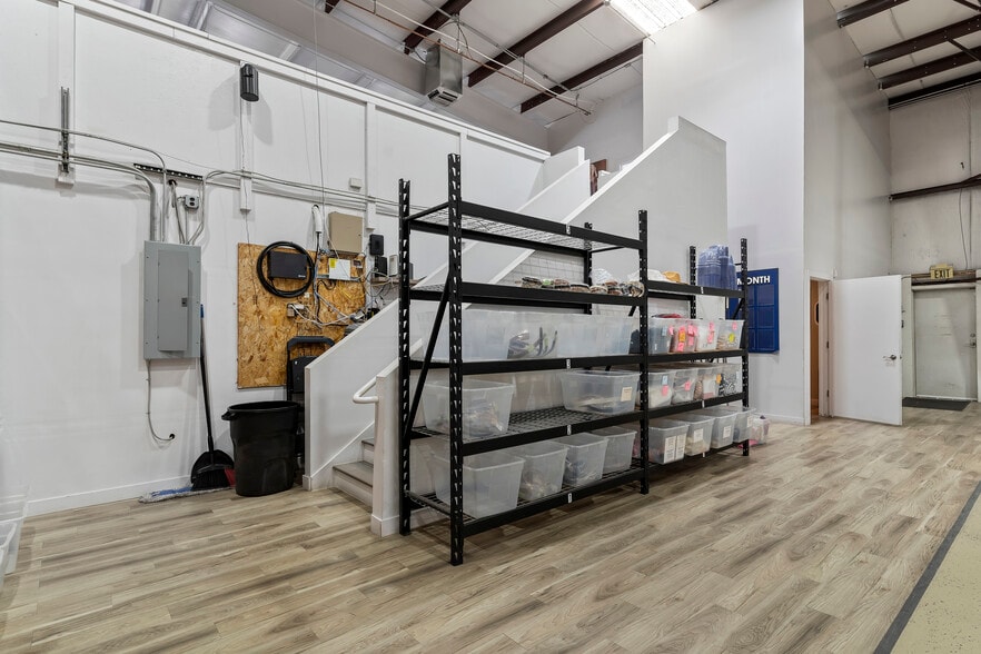 More Photos Of 3041 Pennsylvania Ave, Ogden Showroom For Sale