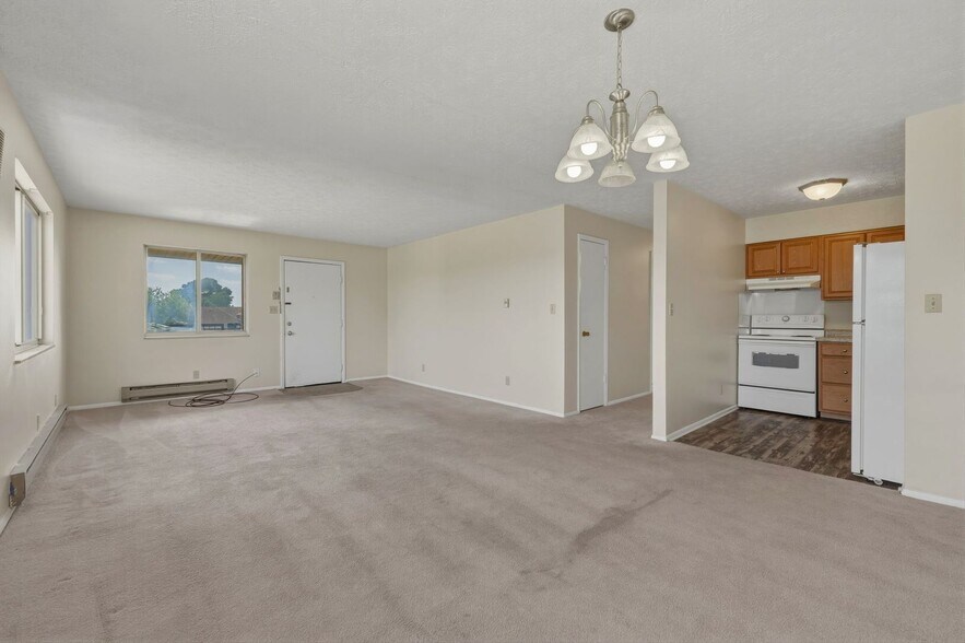 More Photos Of 1737 6th Ave, Huntington Apartments For Sale