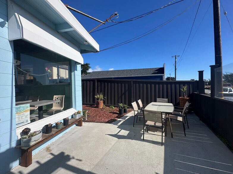 More Photos Of 2350 Carlos St, Moss Beach Restaurant For Sale