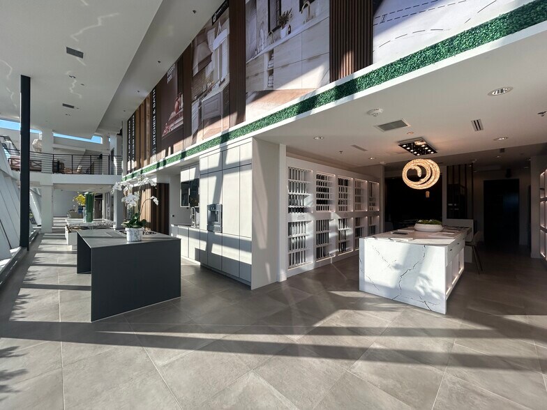 More Photos Of 2413 Pacific Coast Hwy, Lomita General Retail For Lease