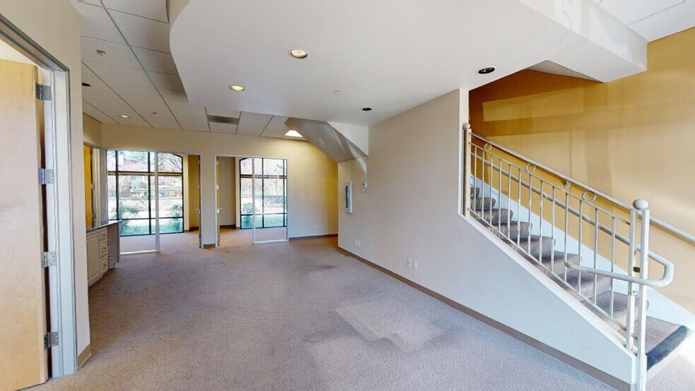 More Photos Of 205-245 Foss Creek Cir, Healdsburg Office For Sale