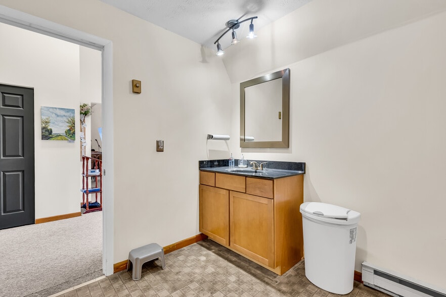 More Photos Of 4277 Columbus Pike, Delaware Religious Facility For Sale