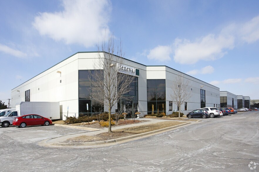 More Photos Of 2230-2300 Ridge Dr, Glenview Warehouse For Lease