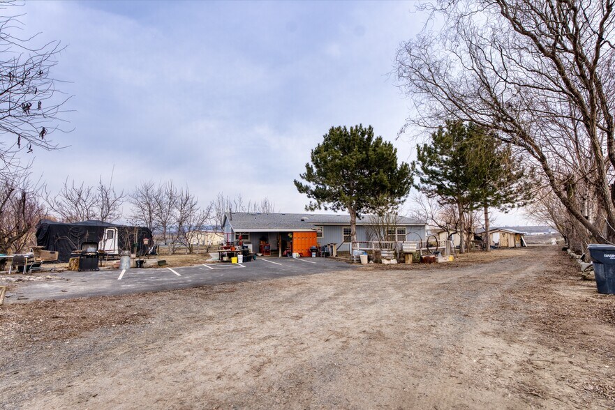 More Photos Of 1383 Puterbaugh Rd, Grandview Light Manufacturing For Sale