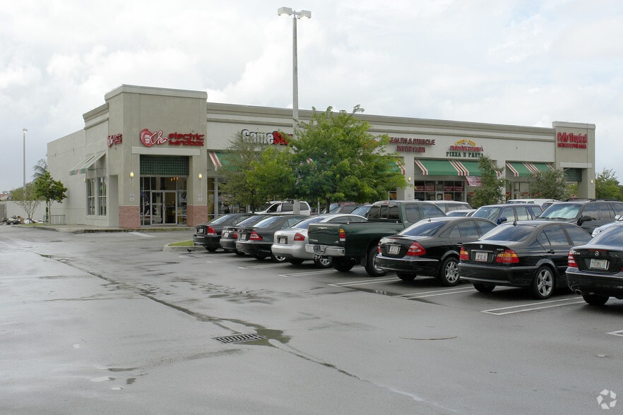 More Photos Of 14138-14150 SW 8th St, Miami General Retail For Lease