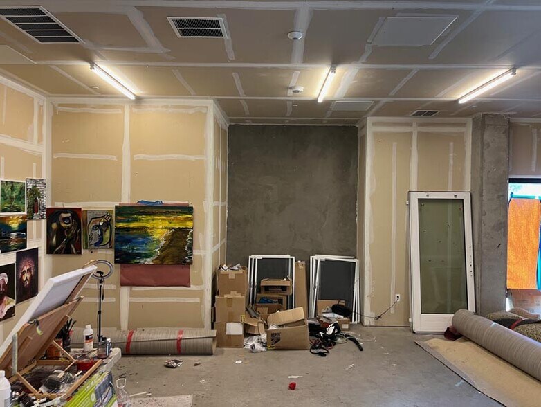 More Photos Of 1400-1498 San Leandro Blvd, San Leandro Apartments For Lease