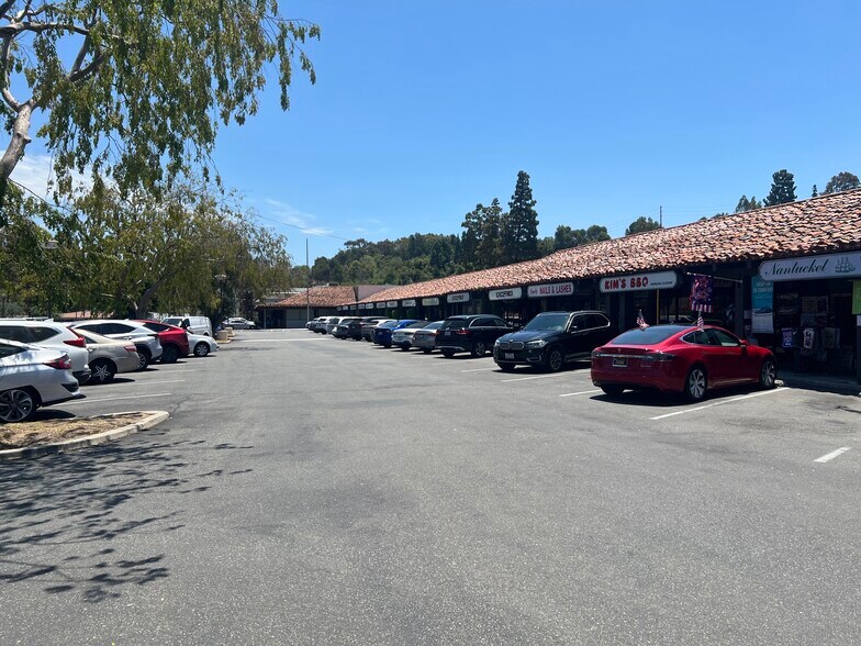 More Photos Of 811-897 Silver Spur Rd, Rolling Hills Estates Unknown For Lease