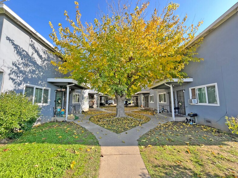 More Photos Of 6221-6225 39th St, Sacramento Apartments For Sale