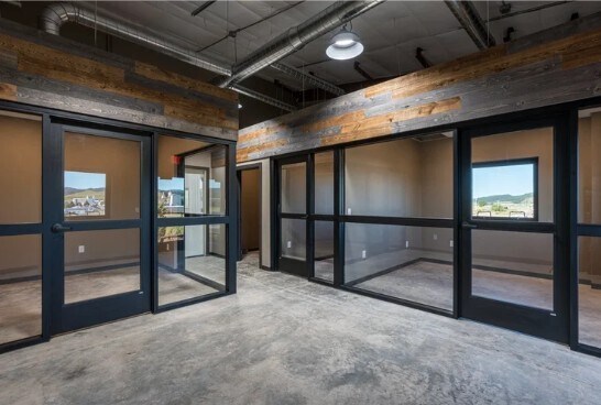 More Photos Of 3170 Venture Ct, Spearfish Flex For Lease