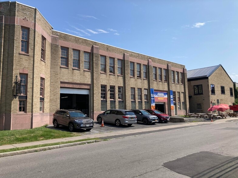 More Photos Of 112 Wilkinson St, Syracuse Flex For Sale