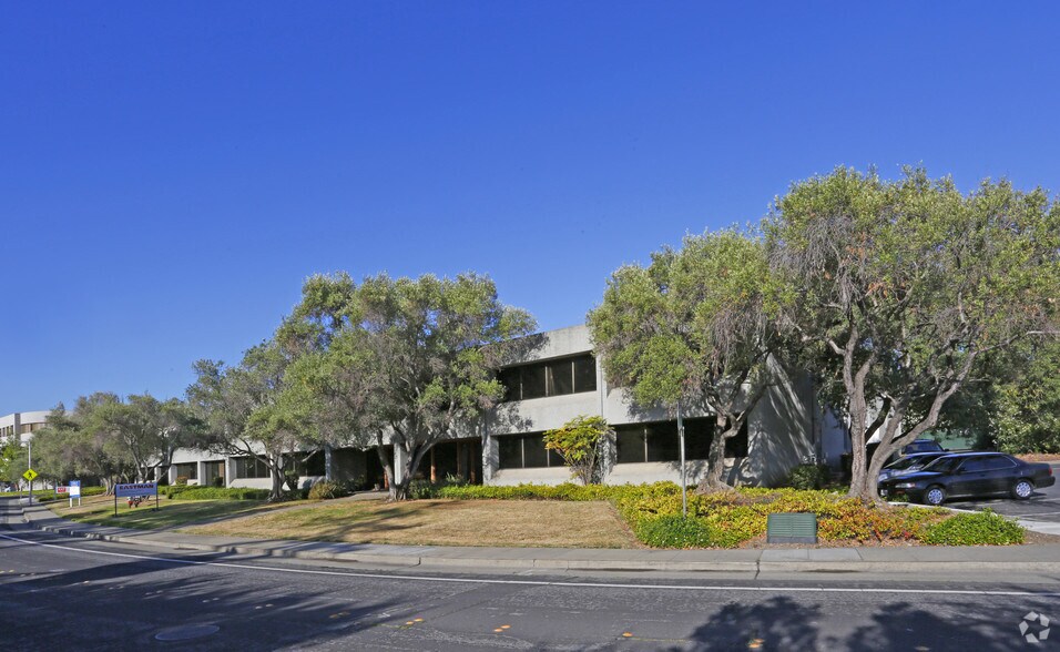 More Photos Of 3772-3788 Fabian Way, Palo Alto Research And Development For Lease