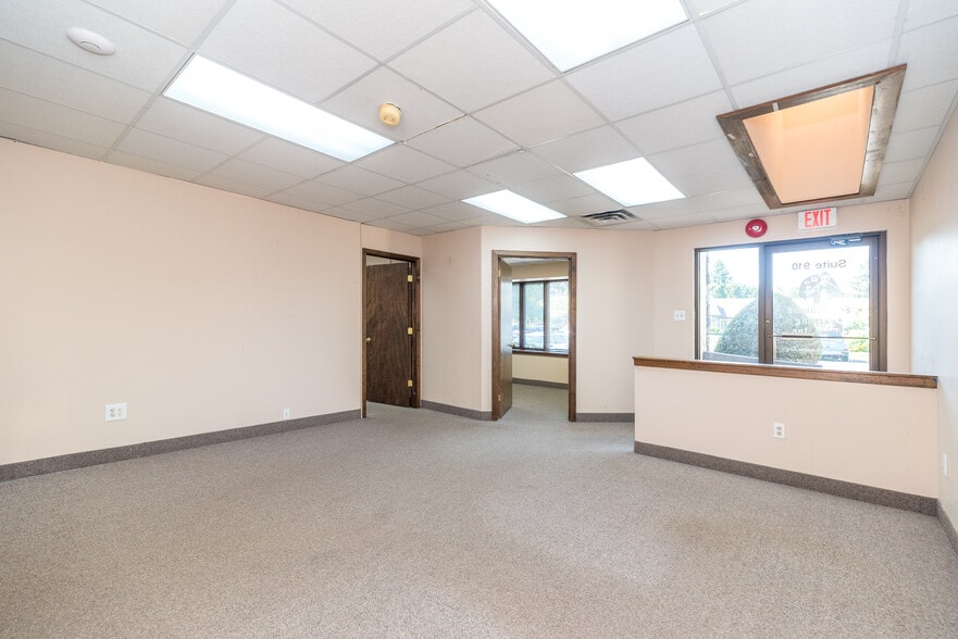 More Photos Of 908-918 Town Center, New Britain Office For Sale