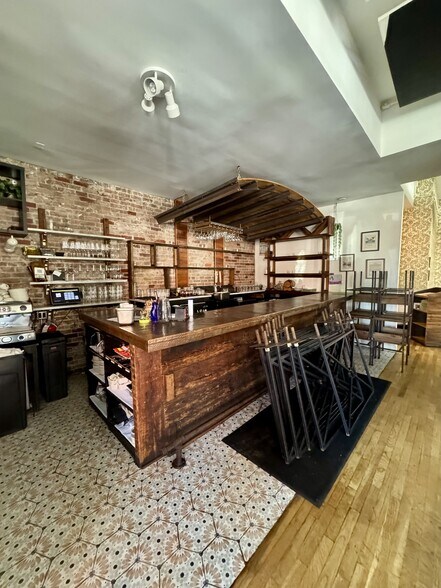 More Photos Of 500 Jersey Ave, Jersey City Storefront Retail Residential For Lease