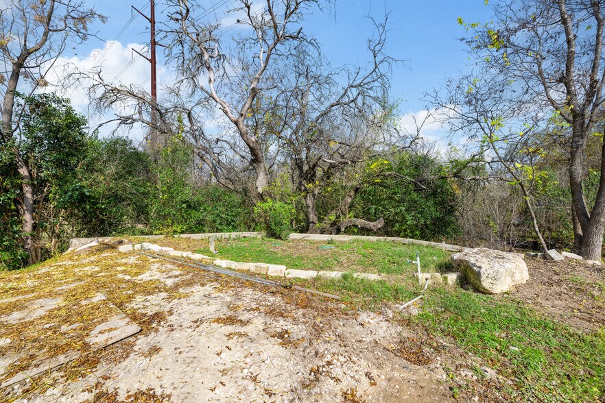 More Photos Of 5205 Hudson Bend Rd, Austin Light Manufacturing For Sale