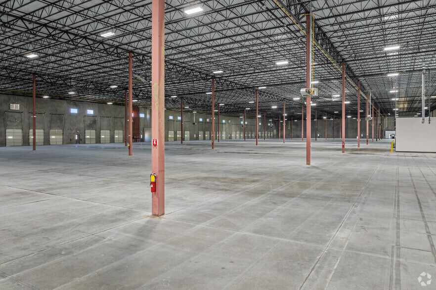 More Photos Of State Route 186 @ Interstate 85, Tuskegee Distribution For Lease