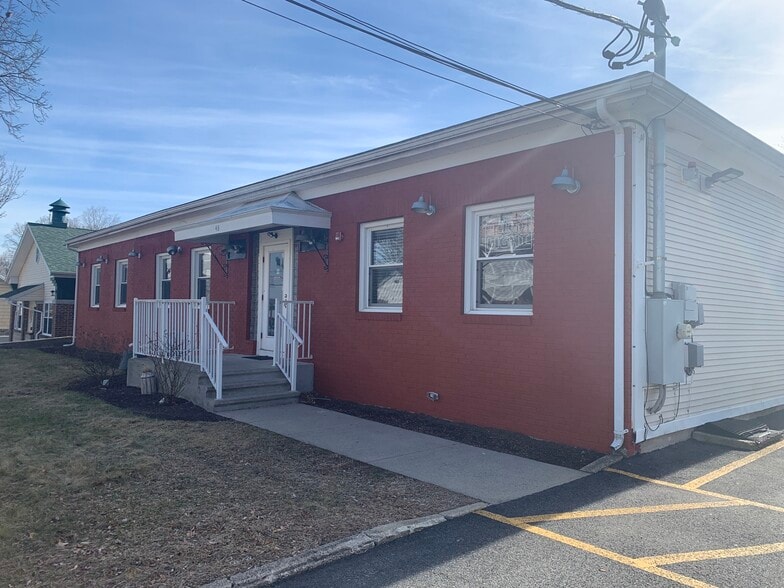 More Photos Of 48 School St, Lincoln Restaurant For Sale