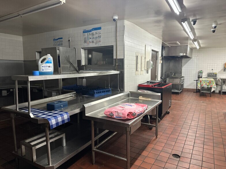 More Photos Of 1901-1903 W Olympic Blvd, Los Angeles Hotel For Lease