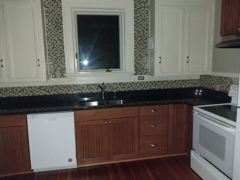 More Photos Of 2319 Avenham Ave SW, Roanoke Apartments For Sale