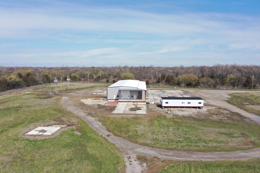 More Photos Of 3600 NW Lawton Rd, Columbus Land For Lease