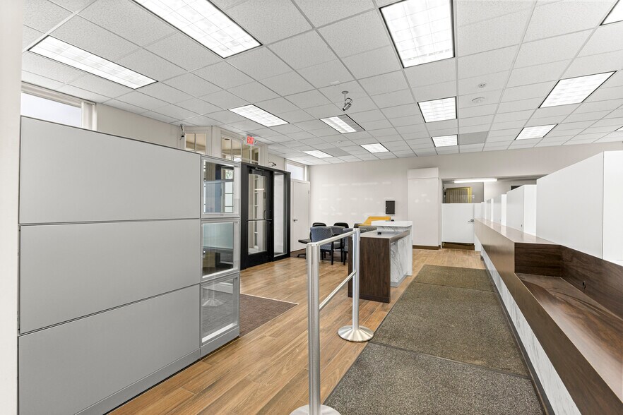 More Photos Of 23700 Goddard Rd, Taylor Bank For Lease