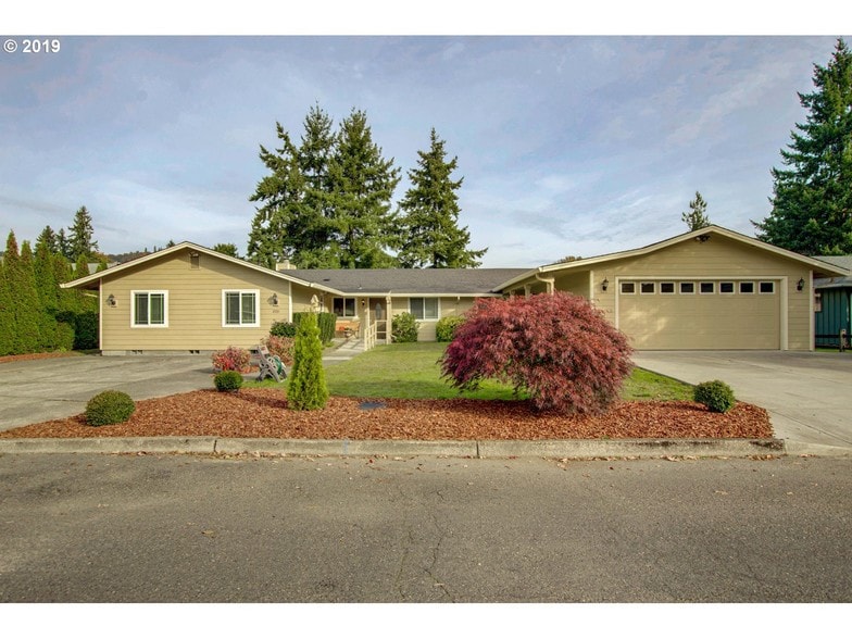 Primary Photo Of 2091 Spruce Ave, Woodland Assisted Living For Sale