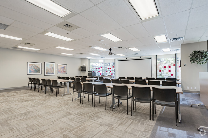 More Photos Of 425 1st St SW, Calgary Office For Lease