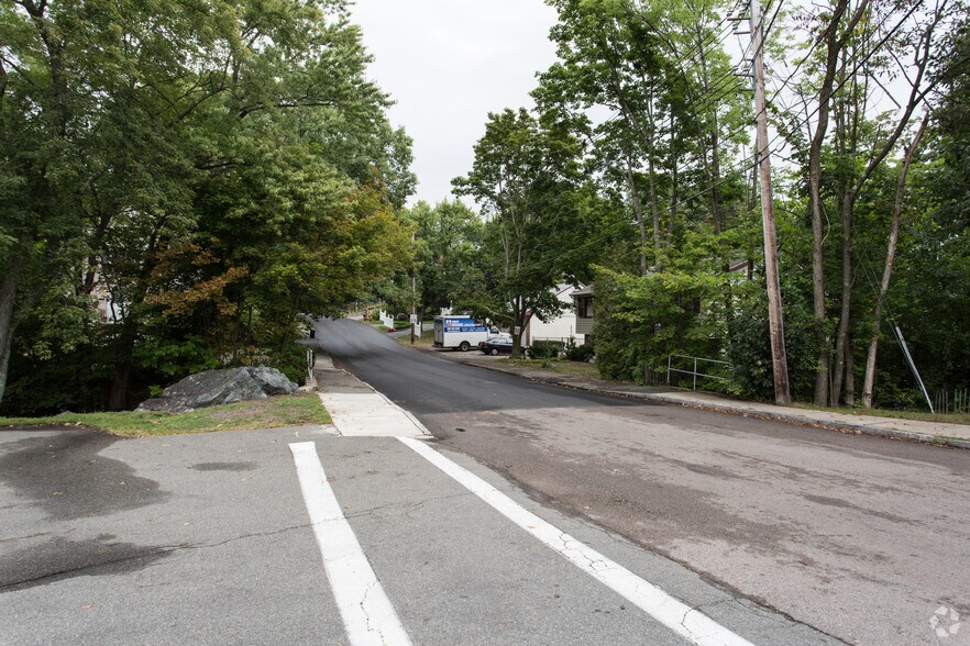 More Photos Of 287 Lowell St, Reading Convenience Store For Sale