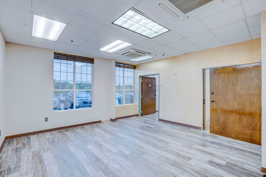 More Photos Of 7711 San Jacinto Pl, Plano Medical For Lease