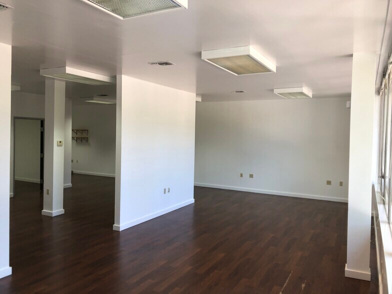 More Photos Of 2530 J St, Sacramento Office For Lease