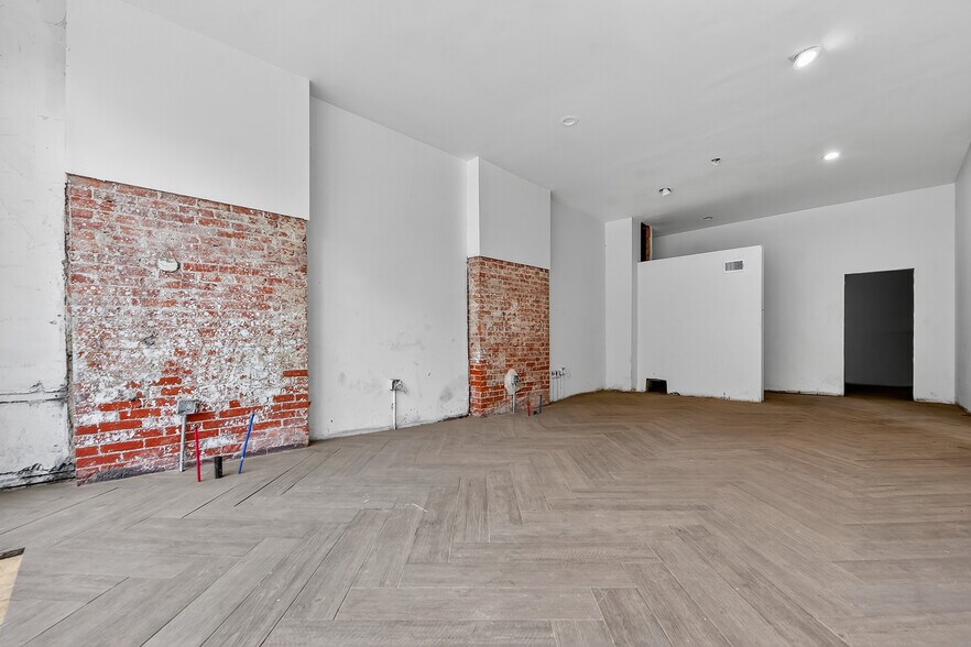 More Photos Of 521 Larimer Ave, Pittsburgh General Retail For Lease