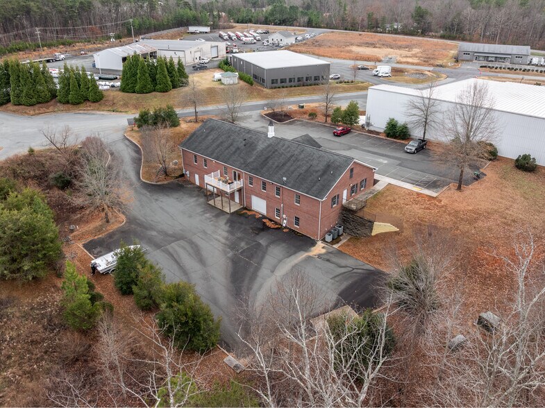 More Photos Of 95 Zion Station Ct, Troy Flex For Sale