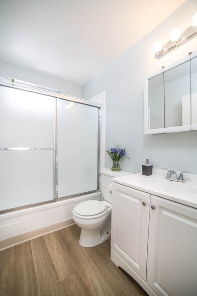 More Photos Of 140 S Westmoreland Ave, Los Angeles Apartments For Sale