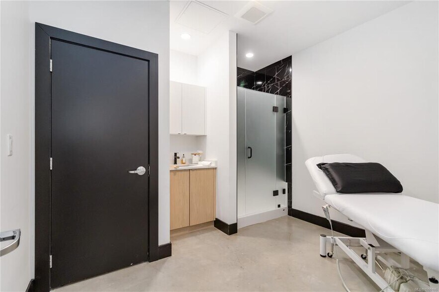 More Photos Of 2471 Sidney Av, Sidney Apartments For Sale